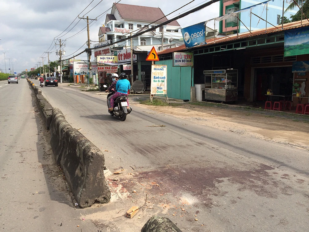 iện trường vụ đâm lộn khiến 2 nam thanh niên tử vong tại huyện Củ Chi, TP.HCM.